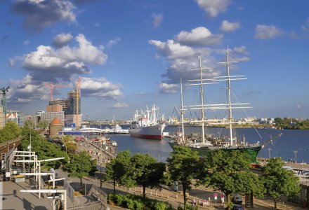 Hamburger Hafen und Museumsschiffe  © kameraauge-fotolia.com