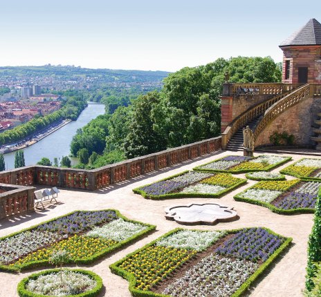 Garten an der Marienfeste in Würzburg &copy; Thomas Jablonski-fotolia.com