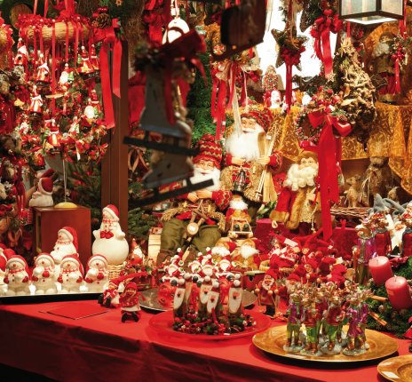 Auf dem Weihnachtsmarkt &copy; fazon-stock.adobe.com