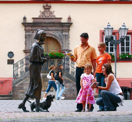 Skulptur vor dem Rathaus © Verkehrs- und Kulturamt Rotenburg