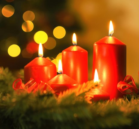 Weihnachtskerzen &copy; iStock/bpeter 