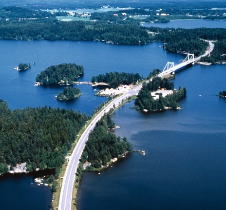 Tampere, Schärenlandschaft, Sääksmäki-Brücke © Finnische Zentrale für Tourismus