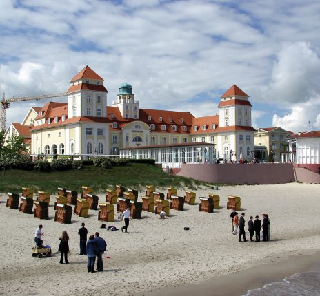 Strand und Kurhaus in Binz © Otto Durst-fotolia.com